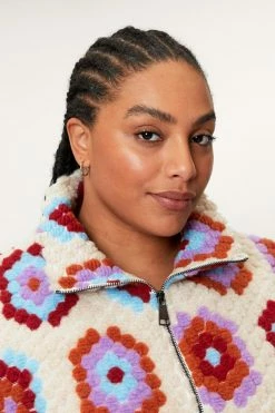 Plus Size Aztec Print Zip Through Fleece Vest