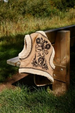 Puffer Vests Suede Cropped Embroidered Vest